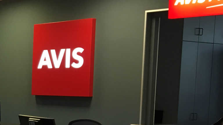 4.500 Meilen mit einem Mietwagen von AVIS