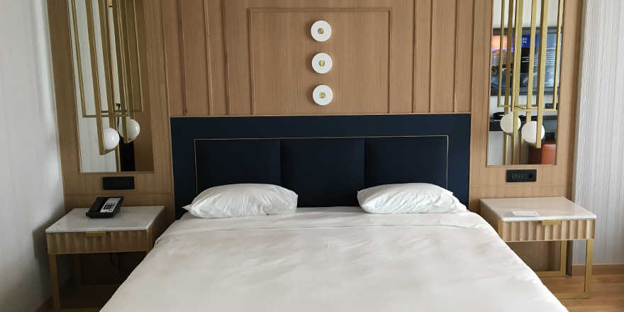 Im April 200 Miles & More Meilen Pro Hotelbewertung bis 2000 Meilen möglich