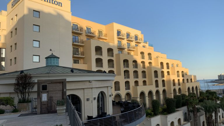 Wie Ihr ein 300€ Hilton Zimmer für 43€ plus Punkten buchen könnt